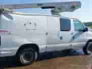 2007 Ford Econoline Cargo z VIN 1FTSE34L47DA57451, wystawiony jako IAAI lot #42383308 z przebiegiem 182 674 mil mil oraz . Historia ofert i sprzedaży dostępna na DreamBid. Obrazek 13.