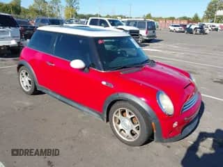 2006 MINI Hardtop S z VIN WMWRE33516TJ35350, wystawiony jako IAAI lot #43498052 z przebiegiem 177 864 mil mil oraz . Historia ofert i sprzedaży dostępna na DreamBid. Obrazek 1.