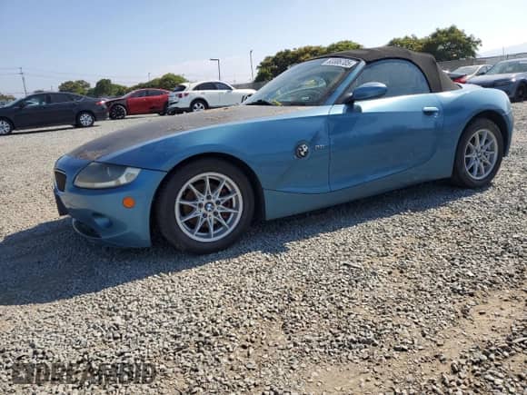 2005 BMW Z4 2.5i with VIN 4USBT33585LS58078, listed as a Copart auction lot 63306705 with 159,396 mi miles and Clean title. Bid and sale history available at DreamBid. Image 1.