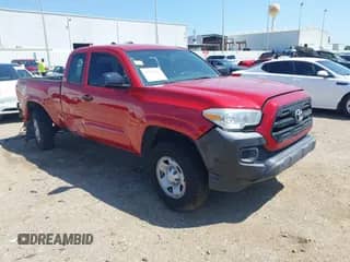 2017 Toyota Tacoma SR с VIN 5TFRX5GN3HX080186, выставлен на аукционе IAAI как лот 43138566 с пробегом 270 659 миль миль и . История ставок и продаж доступна на DreamBid. Изображение 1.