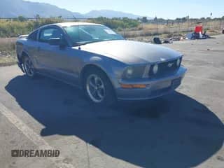 2006 Ford Mustang GT Deluxe с VIN 1ZVFT82H965181787, выставлен на аукционе IAAI как лот 43331900 с пробегом 103 080 миль миль и . История ставок и продаж доступна на DreamBid. Изображение 1.