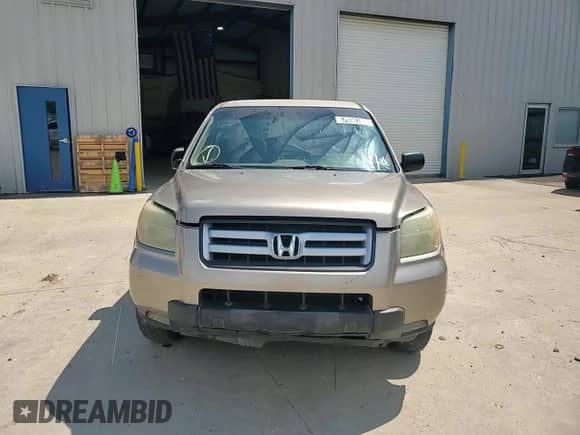 2006 Honda Pilot LX с VIN 5FNYF28106B021970, выставлен на аукционе Copart как лот 67456725 с пробегом 276 960 миль миль и Чистый • Clean title. История ставок и продаж доступна на DreamBid. Изображение 14.
