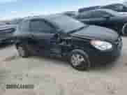 2010 Hyundai Accent GS z VIN KMHCM3AC9AU163201, wystawiony jako Copart lot #67979735 z przebiegiem 136 198 mil mil oraz Szkoda całkowita • Salvage title. Historia ofert i sprzedaży dostępna na DreamBid. Obrazek 4.