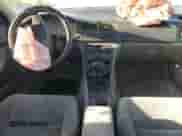 1994 Honda Accord LX с VIN 1HGCD5638RA000515, выставлен на аукционе Copart как лот 70008695 с пробегом 162 009 миль миль и На запчасти • Non repairable. История ставок и продаж доступна на DreamBid. Изображение 8.