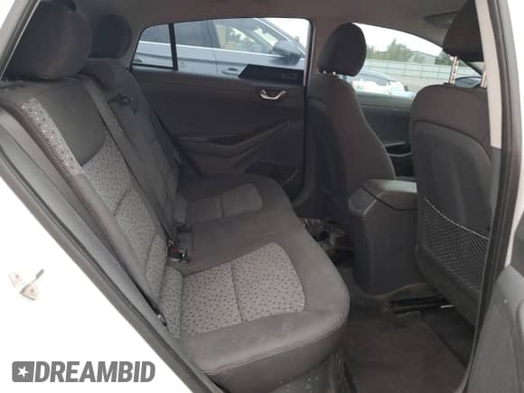 2019 Hyundai Ioniq SEL z VIN KMHC75LC9KU120799, wystawiony jako Copart lot #82252105 z przebiegiem 98 292 mil mil oraz Szkoda całkowita • Salvage title. Historia ofert i sprzedaży dostępna na DreamBid. Obrazek 10.