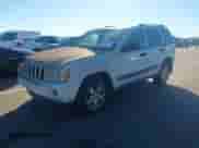 2006 Jeep Grand Cherokee Laredo z VIN 1J4GS48K56C324195, wystawiony jako IAAI lot #43464748 z przebiegiem 227 853 mil mil oraz . Historia ofert i sprzedaży dostępna na DreamBid. Obrazek 2.