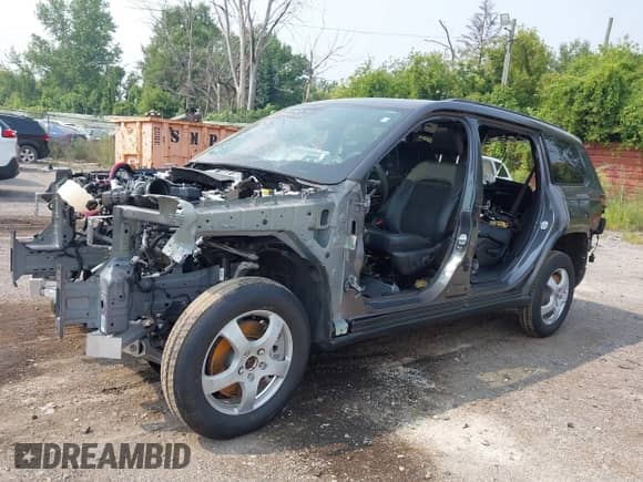 2025 Jeep Grand Cherokee Altitude X with VIN 1C4RJKAG3S8683070, listed as a IAAI auction lot 42901019 with Not provided miles and . Bid and sale history available at DreamBid. Image 2.