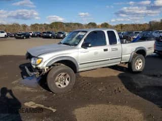 2003 Toyota Tacoma z VIN 5TEWM72N03Z172176, wystawiony jako Copart lot #87448195 z przebiegiem 276 730 mil mil oraz Szkoda całkowita • Salvage title. Historia ofert i sprzedaży dostępna na DreamBid. Obrazek 1.
