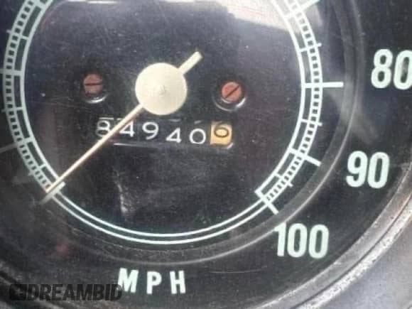 1971 Chevrolet Silverado 1500 z VIN CE241A642989, wystawiony jako Copart lot #64802855 z przebiegiem 84 940 mil mil oraz Czysty tytuł • Clean title. Historia ofert i sprzedaży dostępna na DreamBid. Obrazek 8.