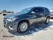 2020 Chevrolet Traverse LT Cloth z VIN 1GNERGKW1LJ228519, wystawiony jako Copart lot #80440645 z przebiegiem 128 089 mil mil oraz Czysty tytuł • Clean title. Historia ofert i sprzedaży dostępna na DreamBid. Obrazek 1.