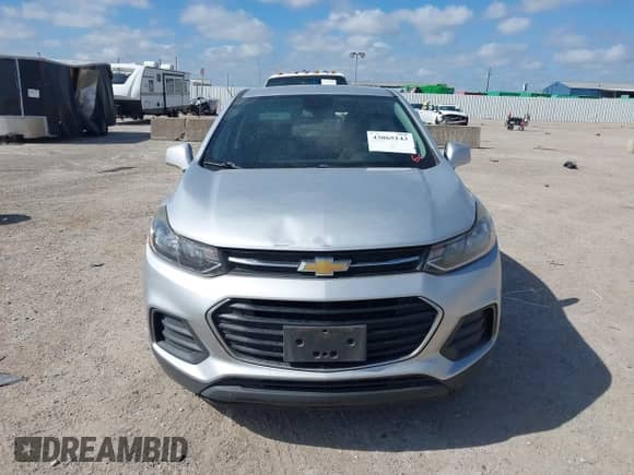 2020 Chevrolet Trax LS z VIN 3GNCJKSB1LL231587, wystawiony jako IAAI lot #43065143 z przebiegiem 113 109 mil mil oraz . Historia ofert i sprzedaży dostępna na DreamBid. Obrazek 13.