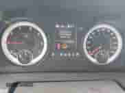 2017 Ram 1500 Tradesman z VIN 1C6RR7FG0HS700490, wystawiony jako IAAI lot #40735480 z przebiegiem 101 405 mil mil oraz . Historia ofert i sprzedaży dostępna na DreamBid. Obrazek 7.