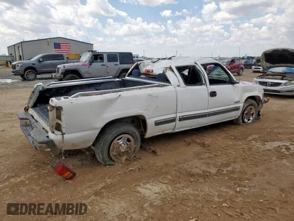 1999 Chevrolet Silverado 1500 LS с VIN 2GCEC19V2X1118549, выставлен на аукционе Copart как лот 68527045 с пробегом Не указан миль и На запчасти • Non repairable. История ставок и продаж доступна на DreamBid. Изображение 3.
