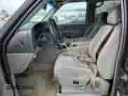 2005 Chevrolet Suburban LS z VIN 3GNEC16Z45G192705, wystawiony jako Copart lot #79030794 z przebiegiem 260 312 mil mil oraz Szkoda całkowita • Salvage title. Historia ofert i sprzedaży dostępna na DreamBid. Obrazek 7.