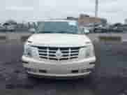 2009 Cadillac Escalade with VIN 1GYFK13259R250022, listed as a IAAI auction lot 43423424 with 210,882 mi miles and . Bid and sale history available at DreamBid. Image 12.