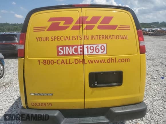 2020 Chevrolet Express Cargo с VIN 1GCWGAFPXL1252272, выставлен на аукционе Copart как лот 62793995 с пробегом 293 647 миль миль и Списание • Salvage title. История ставок и продаж доступна на DreamBid. Изображение 6.