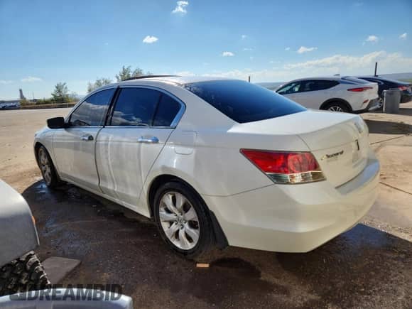 2009 Honda Accord EX z VIN 1HGCP36769A029669, wystawiony jako Copart lot #85866255 z przebiegiem 147 722 mil mil oraz Czysty tytuł • Clean title. Historia ofert i sprzedaży dostępna na DreamBid. Obrazek 2.