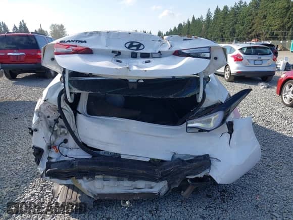 2015 Hyundai Elantra Sport с VIN KMHDH4AH3FU321291, выставлен на аукционе IAAI как лот 43076558 с пробегом 54 529 миль миль и . История ставок и продаж доступна на DreamBid. Изображение 17.