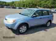 2012 Subaru Forester X z VIN JF2SHAAC1CH460159, wystawiony jako Copart lot #68132555 z przebiegiem 128 314 mil mil oraz Czysty tytuł • Clean title. Historia ofert i sprzedaży dostępna na DreamBid. Obrazek 1.