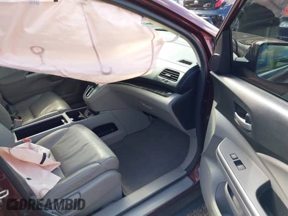 2014 Honda CR-V EX-L with VIN 5J6RM4H74EL085252, listed as a IAAI auction lot 43180132 with 111,238 mi miles and . Bid and sale history available at DreamBid. Image 5.