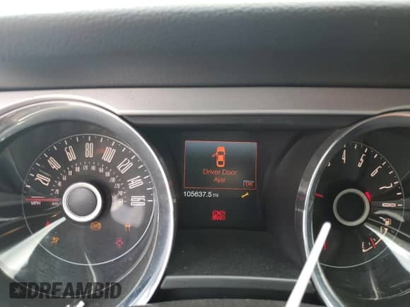 2014 Ford Mustang V6 with VIN 1ZVBP8AM4E5251065, listed as a Copart auction lot 82060415 with 105,637 mi miles and Salvage title. Bid and sale history available at DreamBid. Image 9.