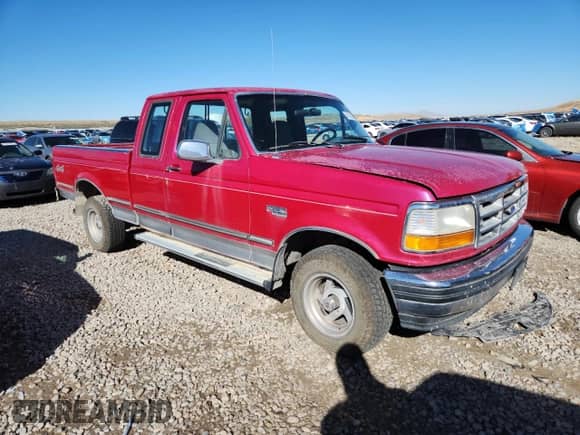 1995 Ford F-150 with VIN 1FTEX14H8SKA59117, listed as a Copart auction lot 86333255 with 151,432 mi miles and Clean title. Bid and sale history available at DreamBid. Image 4.