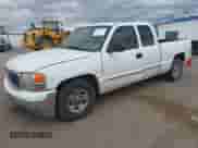 2000 GMC Sierra 1500 SLE z VIN 1GTEC19T5YZ262796, wystawiony jako IAAI lot #42942779 z przebiegiem 144 201 mil mil oraz . Historia ofert i sprzedaży dostępna na DreamBid. Obrazek 2.