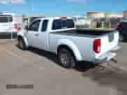 2007 Nissan Frontier XE z VIN 1N6BD06T87C408203, wystawiony jako IAAI lot #42744765 z przebiegiem 162 016 mil mil oraz . Historia ofert i sprzedaży dostępna na DreamBid. Obrazek 3.