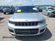2023 Jeep Grand Cherokee Laredo z VIN 1C4RJJAG7P8818021, wystawiony jako IAAI lot #42735525 z przebiegiem 49 029 mil mil oraz . Historia ofert i sprzedaży dostępna na DreamBid. Obrazek 12.