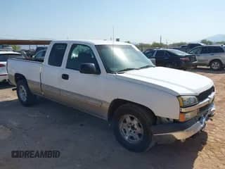 2005 Chevrolet Silverado 1500 LS with VIN 2GCEC19TX51223190, listed as a IAAI auction lot 42719642 with 327,802 mi miles and . Bid and sale history available at DreamBid. Image 1.