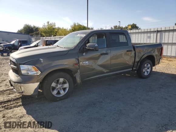 2014 Ram 1500 Big Horn z VIN 1C6RR7LM4ES475951, wystawiony jako Copart lot #70863015 z przebiegiem 123 163 mil mil oraz Szkoda całkowita • Salvage title. Historia ofert i sprzedaży dostępna na DreamBid. Obrazek 1.
