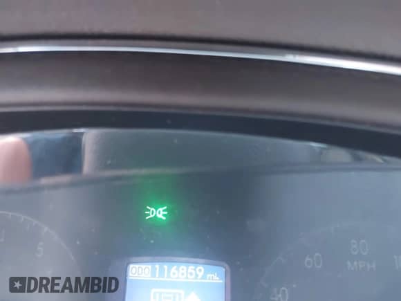 2010 Hyundai Genesis с VIN KMHGC4DF0AU111049, выставлен на аукционе IAAI как лот 42090493 с пробегом 116 859 миль миль и . История ставок и продаж доступна на DreamBid. Изображение 7.