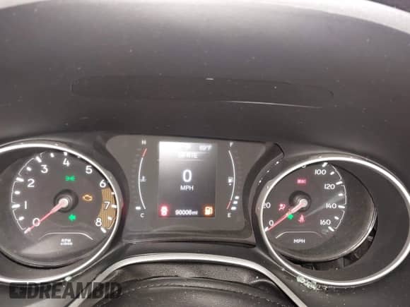 2019 Jeep Compass Latitude z VIN 3C4NJDBB9KT690507, wystawiony jako IAAI lot #43303949 z przebiegiem 90 006 mil mil oraz . Historia ofert i sprzedaży dostępna na DreamBid. Obrazek 7.