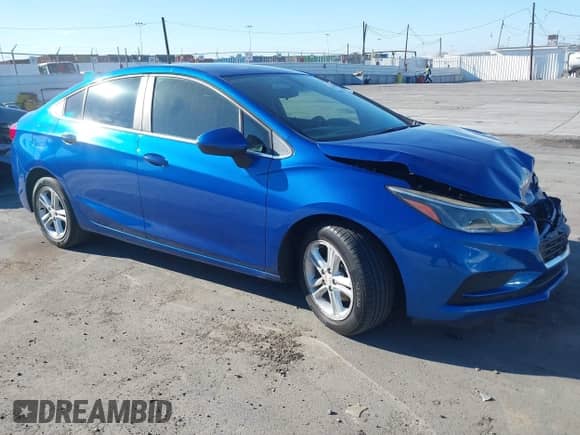 2018 Chevrolet Cruze LT с VIN 1G1BE5SM0J7188687, выставлен на аукционе IAAI как лот 43253906 с пробегом 111 677 миль миль и . История ставок и продаж доступна на DreamBid. Изображение 1.