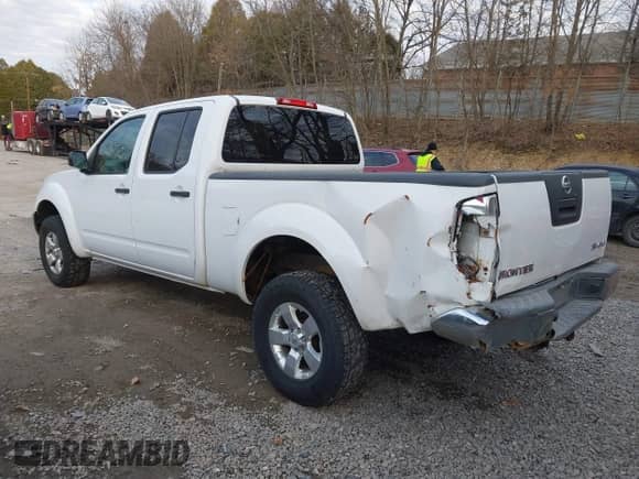 2011 Nissan Frontier SV z VIN 1N6AD0FV4BC442158, wystawiony jako IAAI lot #41768998 z przebiegiem 122 693 mil mil oraz . Historia ofert i sprzedaży dostępna na DreamBid. Obrazek 3.
