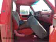 1986 Ford F-150 z VIN 1FTEF15N6GKB85538, wystawiony jako IAAI lot #42737938 z przebiegiem 57 187 mil mil oraz . Historia ofert i sprzedaży dostępna na DreamBid. Obrazek 5.