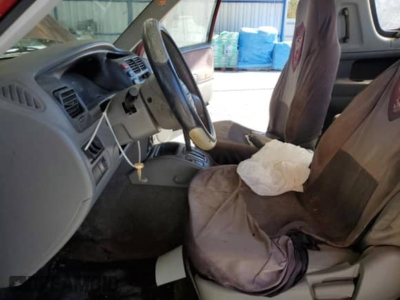 2001 Chevrolet Tracker с VIN 2CNBE18C016924375, выставлен на аукционе Copart как лот 87088435 с пробегом 143 586 миль миль и Чистый • Clean title. История ставок и продаж доступна на DreamBid. Изображение 7.