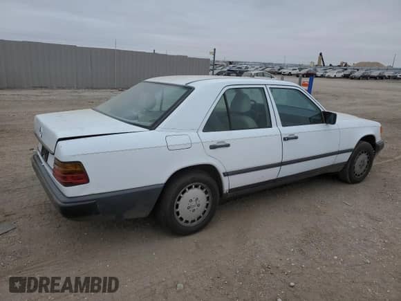 1987 Mercedes-Benz 300 с VIN WDBEB33D3HA344815, выставлен на аукционе Copart как лот 43716715 с пробегом 318 372 миль миль и Списание • Salvage title. История ставок и продаж доступна на DreamBid. Изображение 3.