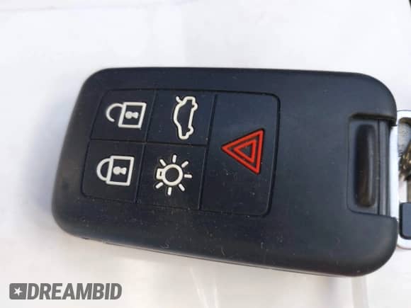 2012 Volvo S60 T5 с VIN YV1622FSXC2093928, выставлен на аукционе IAAI как лот 42684244 с пробегом 121 791 миль миль и . История ставок и продаж доступна на DreamBid. Изображение 11.