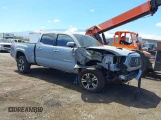 2019 Toyota Tacoma SR5 with VIN 3TMBZ5DN1KM019707, listed as a IAAI auction lot 42755065 with 33,924 mi miles and . Bid and sale history available at DreamBid. Image 1.