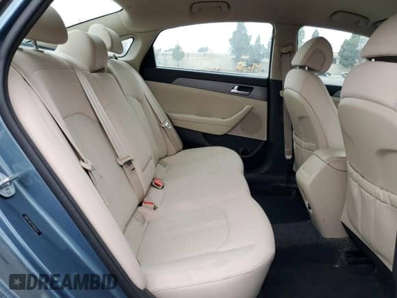 2015 Hyundai Sonata SE с VIN 5NPE24AF3FH056214, выставлен на аукционе Copart как лот 86285075 с пробегом 88 379 миль миль и Чистый • Clean title. История ставок и продаж доступна на DreamBid. Изображение 10.
