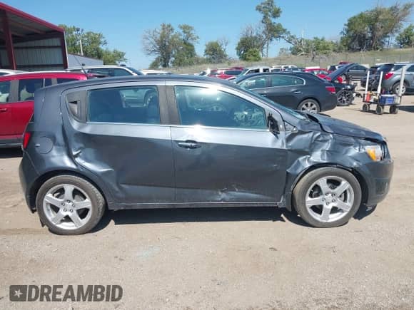 2012 Chevrolet Sonic LTZ с VIN 1G1JF6SB4C4209350, выставлен на аукционе IAAI как лот 43205592 с пробегом 148 652 миль миль и . История ставок и продаж доступна на DreamBid. Изображение 13.