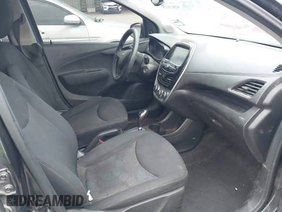 2016 Chevrolet Spark LS z VIN KL8CB6SA6GC628467, wystawiony jako IAAI lot #43020311 z przebiegiem 82 053 mil mil oraz . Historia ofert i sprzedaży dostępna na DreamBid. Obrazek 5.