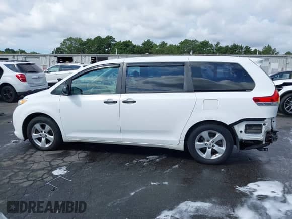2012 Toyota Sienna with VIN 5TDZK3DC2CS219311, listed as a IAAI auction lot 43106345 with 158,446 mi miles and . Bid and sale history available at DreamBid. Image 15.