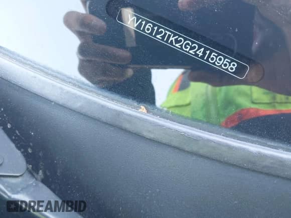 2016 Volvo S60 T5 Premier с VIN YV1612TK2G2415958, выставлен на аукционе IAAI как лот 42740502 с пробегом 72 590 миль миль и . История ставок и продаж доступна на DreamBid. Изображение 9.