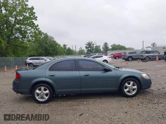 2005 Dodge Stratus SXT с VIN 1B3EL46X15N679491, выставлен на аукционе IAAI как лот 42265145 с пробегом 147 463 миль миль и . История ставок и продаж доступна на DreamBid. Изображение 13.