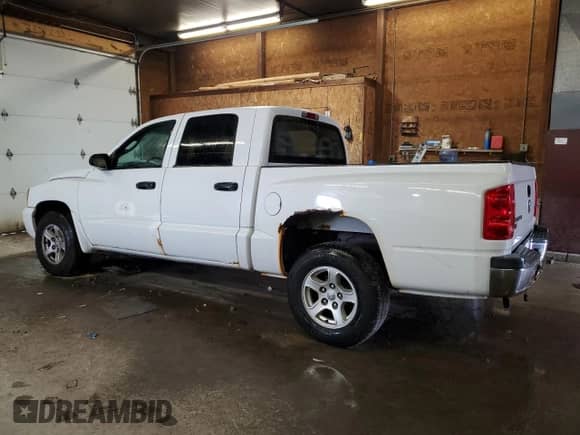 2006 Dodge Dakota SLT z VIN 1D7HE48N86S605611, wystawiony jako Copart lot #84433645 z przebiegiem 135 404 mil mil oraz Szkoda całkowita • Salvage title. Historia ofert i sprzedaży dostępna na DreamBid. Obrazek 2.