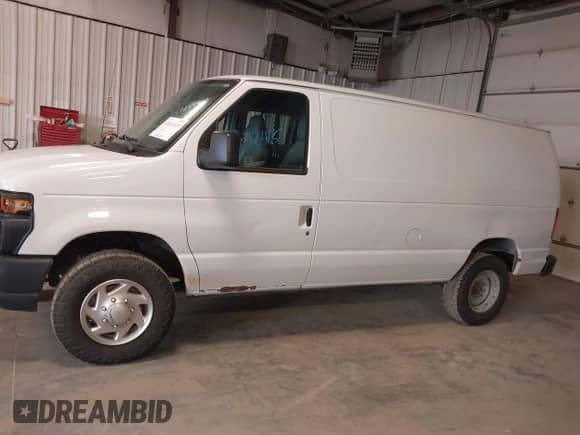 2012 Ford Econoline Cargo Recreational z VIN 1FTNE2EL9CDB27462, wystawiony jako IAAI lot #43012415 z przebiegiem 267 479 mil mil oraz . Historia ofert i sprzedaży dostępna na DreamBid. Obrazek 14.