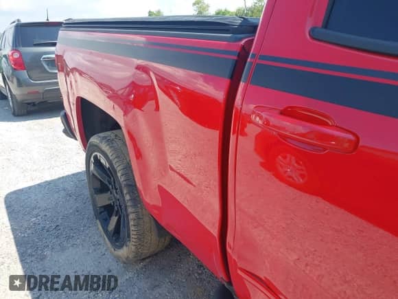2018 Chevrolet Silverado 1500 LT с VIN 1GCVKREC8JZ341389, выставлен на аукционе IAAI как лот 42996584 с пробегом 121 800 миль миль и . История ставок и продаж доступна на DreamBid. Изображение 19.