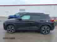 2022 Chevrolet TrailBlazer RS z VIN KL79MTSL5NB067531, wystawiony jako IAAI lot #42446608 z przebiegiem 27 182 mil mil oraz . Historia ofert i sprzedaży dostępna na DreamBid. Obrazek 15.